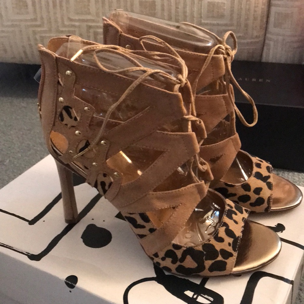 DV Dolce Vita Safia leopard haircalf heels Sz 8